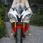 Yamaha yzf r6