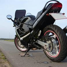 Suzuki GSX 600 F