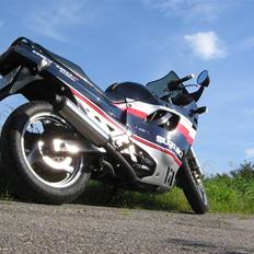 Suzuki GSX750f