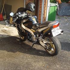 Yamaha yzf thunderace 