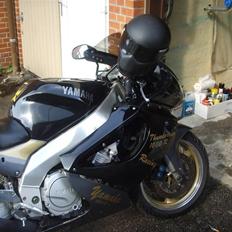 Yamaha yzf thunderace 