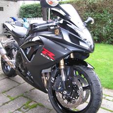 Suzuki gsxr 600 k7