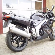 Honda vfr 750