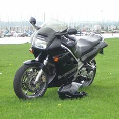Honda VFR 750 F 