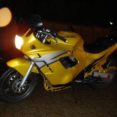 Suzuki GSX 600F