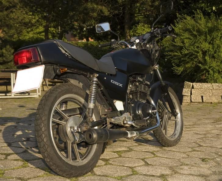 Suzuki GSX250 billede 9