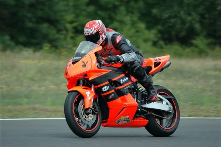 Honda CBR 1000 roadracer billede 4