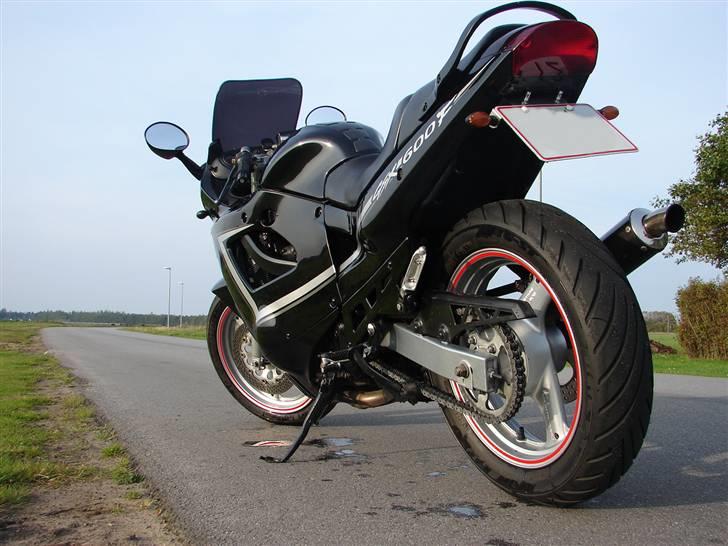 Suzuki GSX 600 F billede 2