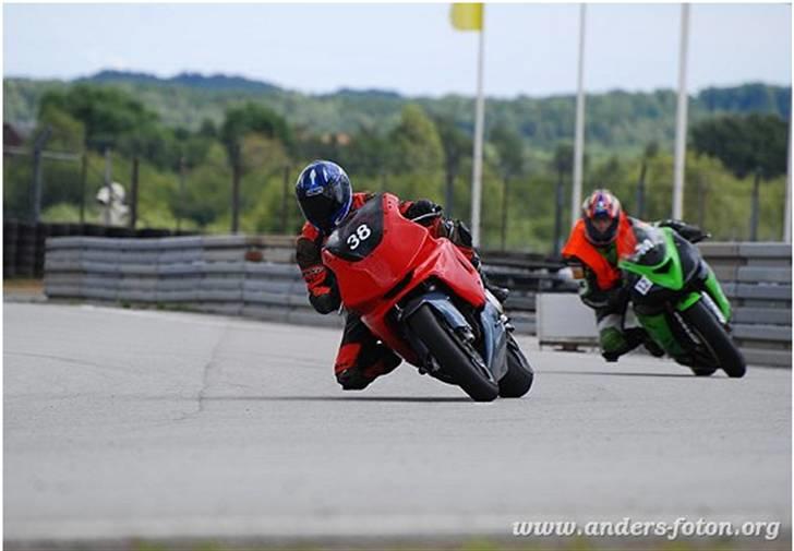 Yamaha YZF 600 R billede 17
