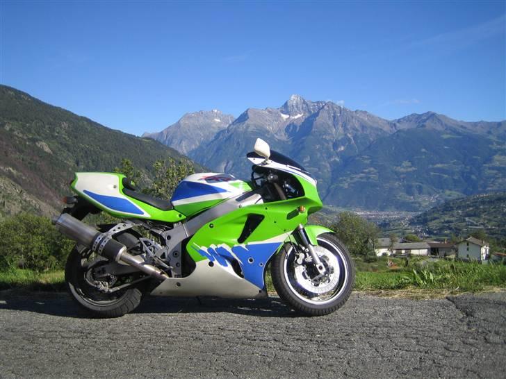 Kawasaki zxr900 "SOLGT" - Taget ved Aosta dalen i italien billede 1
