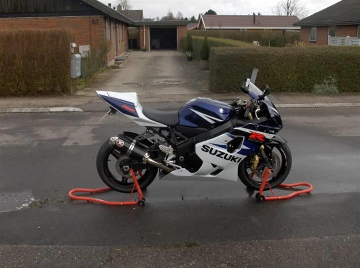 Suzuki GSXR 750 K4 *SOLGT* billede 1