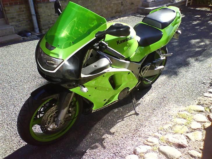 Kawasaki ZX6R billede 1
