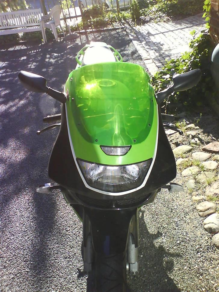 Kawasaki ZX6R billede 5