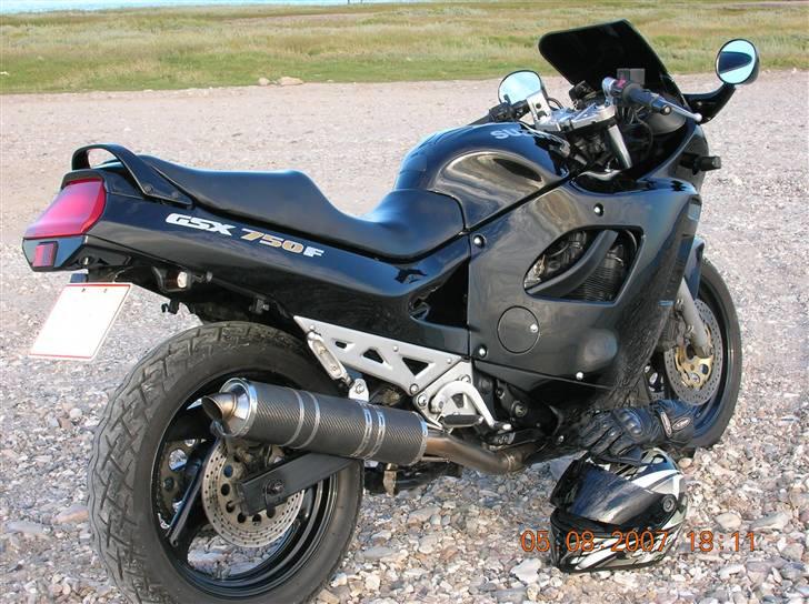 Suzuki GSX 750 F billede 1