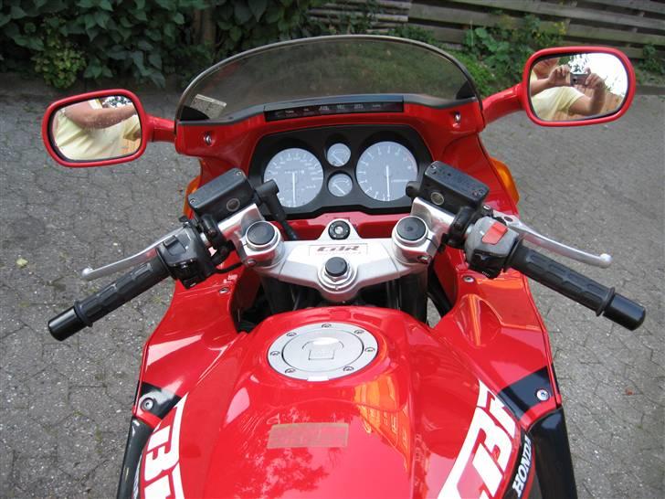 Honda CBR1000F *SOLGT* billede 3