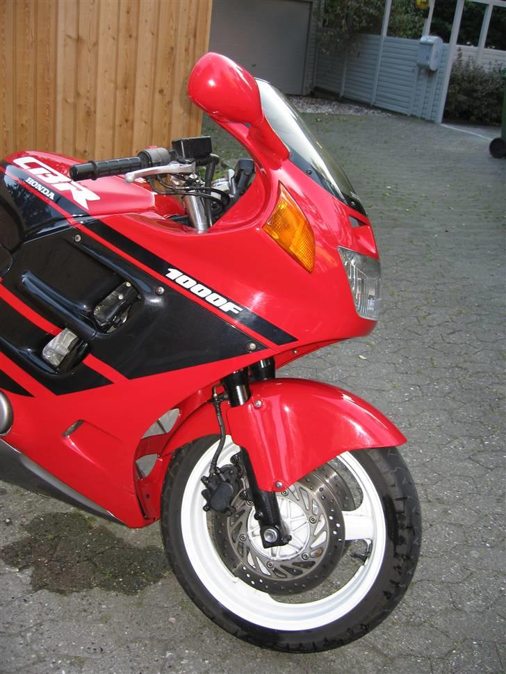 Honda CBR1000F *SOLGT* billede 5