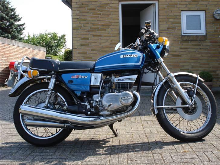 Suzuki GT 380 Solgt billede 9