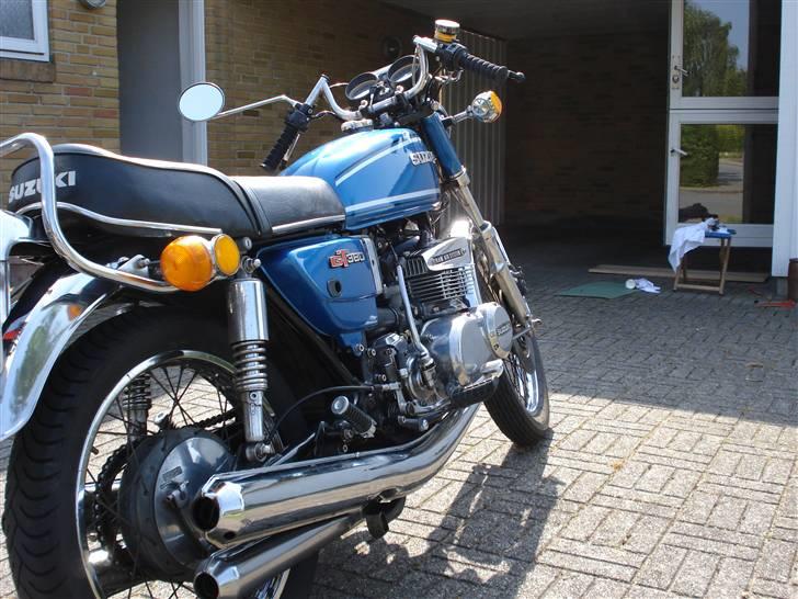 Suzuki GT 380 Solgt billede 10