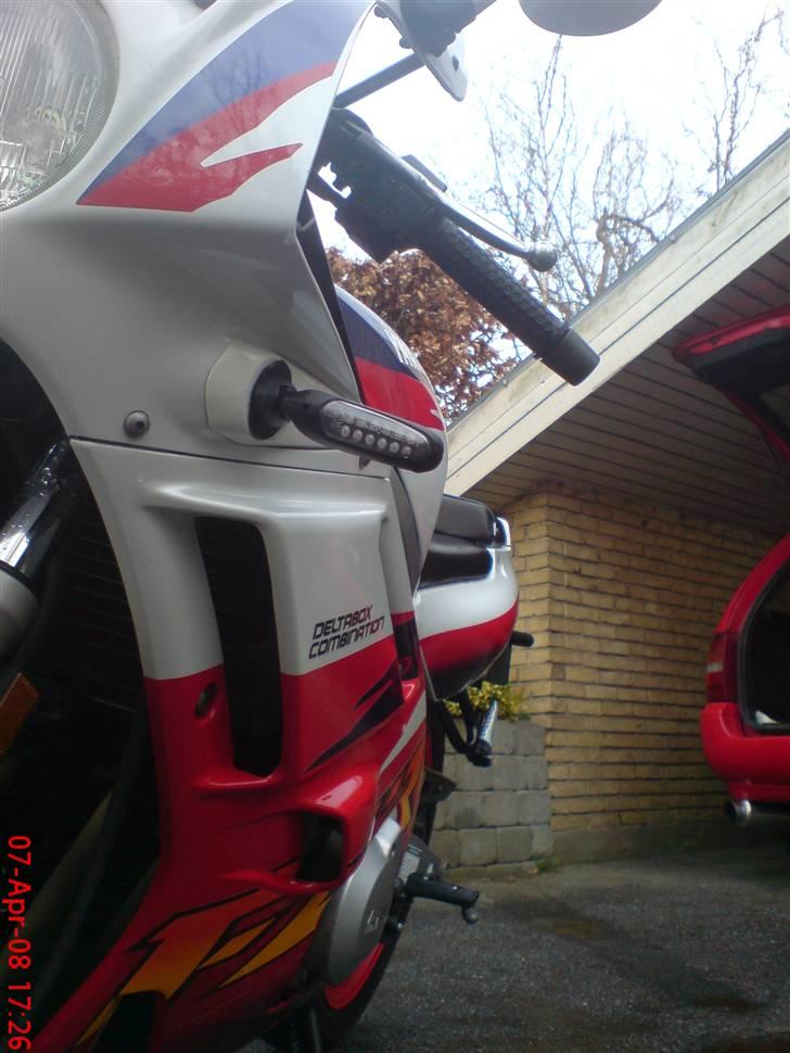 Yamaha fzr  billede 6