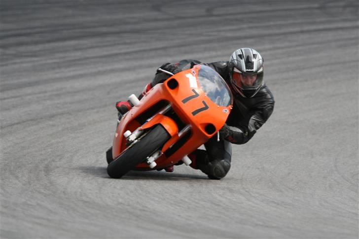 Suzuki GSXR-750R SRAD billede 8