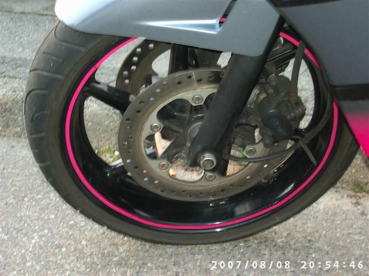 Honda CBR 600 F2   *SOLGT* - pink rimstripes for billede 17