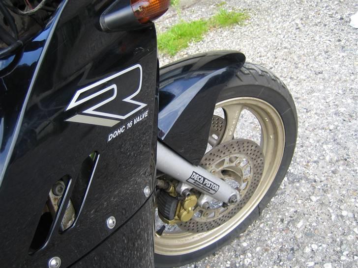 Suzuki GSX-R 250 billede 18