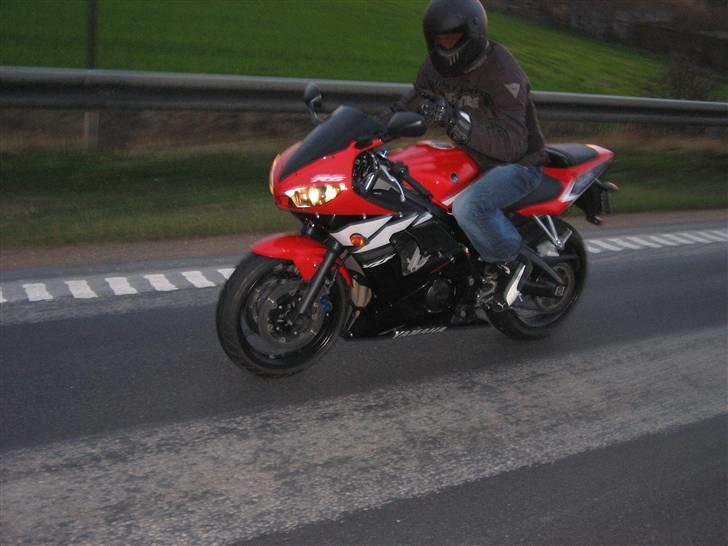 Yamaha Yxf R6 billede 5