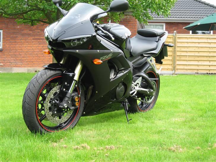 Yamaha R6 billede 11