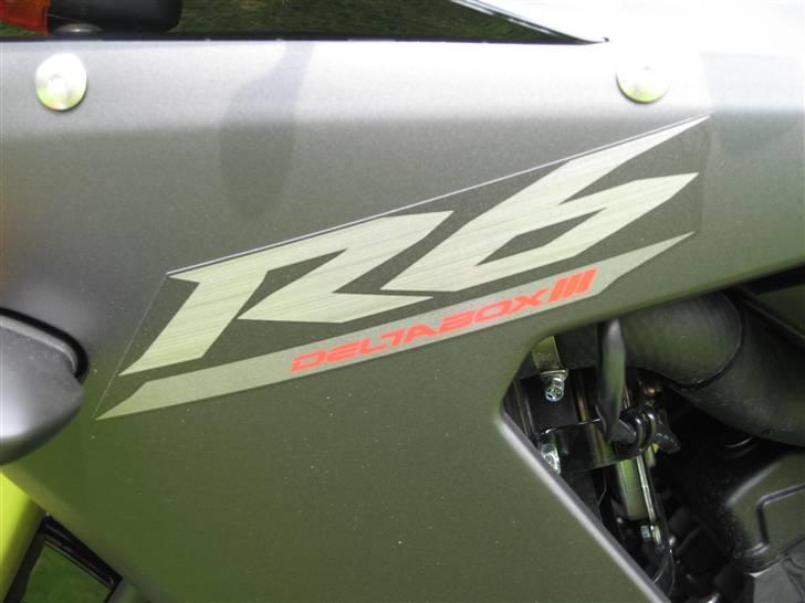 Yamaha R6 billede 12