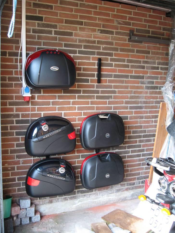 Yamaha FZ6-S ABS (06-model) - Smart ophæng, som GIVI eller andre ikke laver - what a shame!!! billede 3