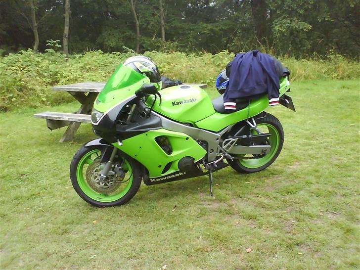 Kawasaki ZX6R billede 7