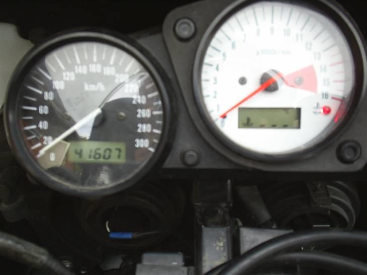 Suzuki GSX-R 750 solgt billede 2