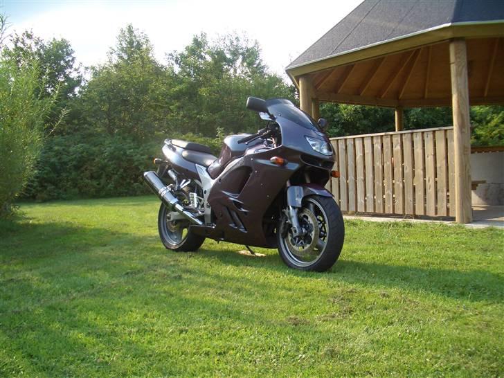Kawasaki ZX9R    ---Solgt--- billede 4