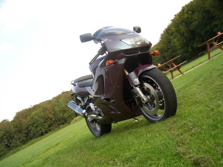 Kawasaki ZX9R    ---Solgt--- billede 5