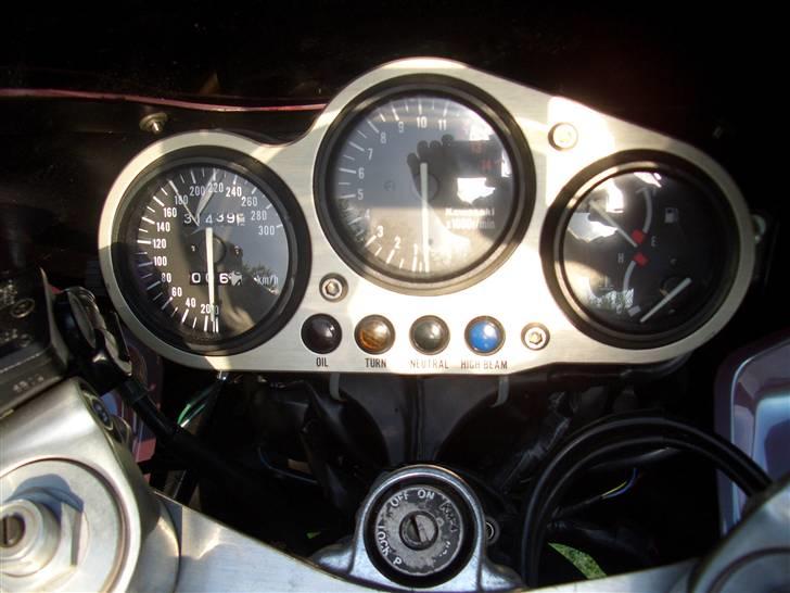 Kawasaki ZX9R    ---Solgt--- billede 7