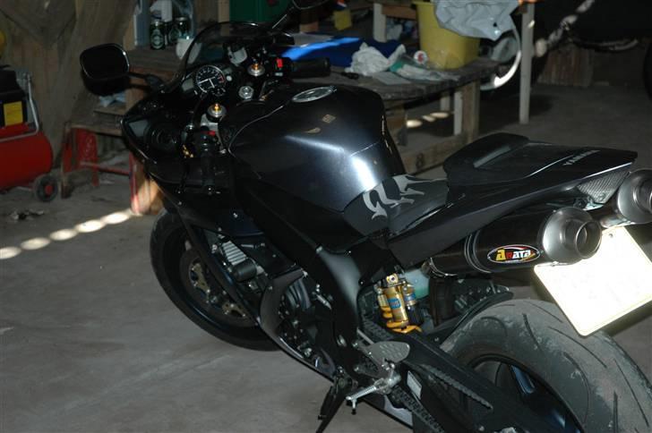 Yamaha R1 billede 12