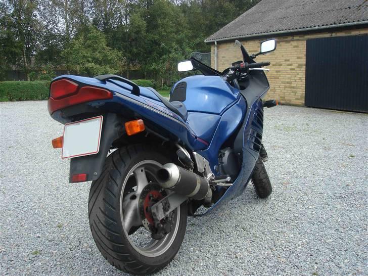 Suzuki RF400R solgt billede 3