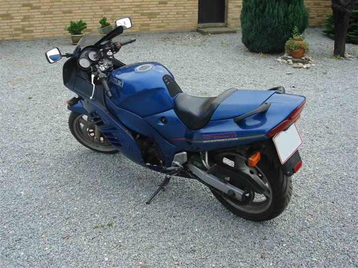 Suzuki RF400R solgt billede 5