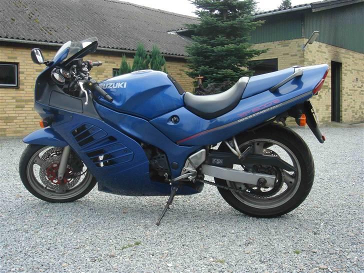 Suzuki RF400R solgt billede 8