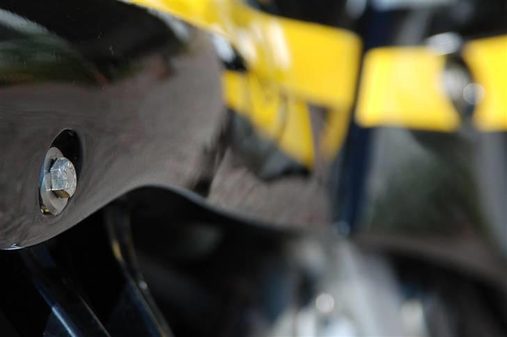 Suzuki GSX-R 250 - Rusfrie bolte og Home Made Skiver til skjold ophæng... billede 10