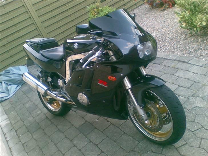 Suzuki GSXR 400 R SOLGT*SOLGT billede 15