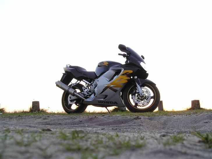 Honda CBR 600 F4 billede 15