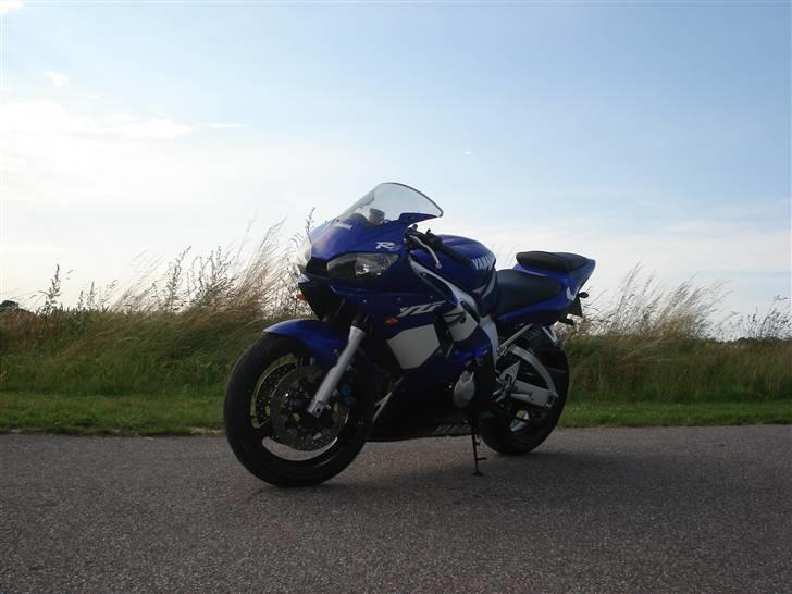 Yamaha R6 *SOLGT* billede 2