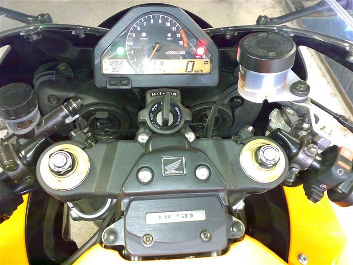 Honda CBR 1000RR Repsol billede 10