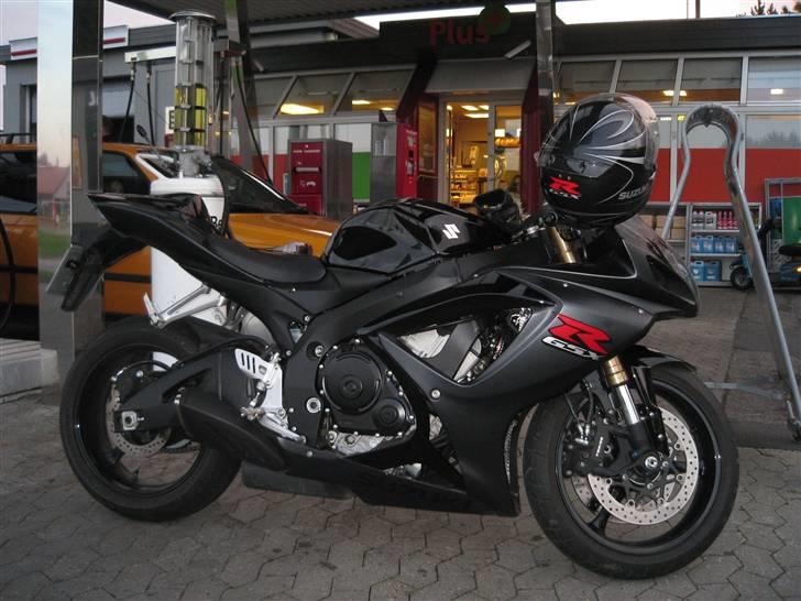 Suzuki GSX R 600 K7 "SOLGT" billede 2