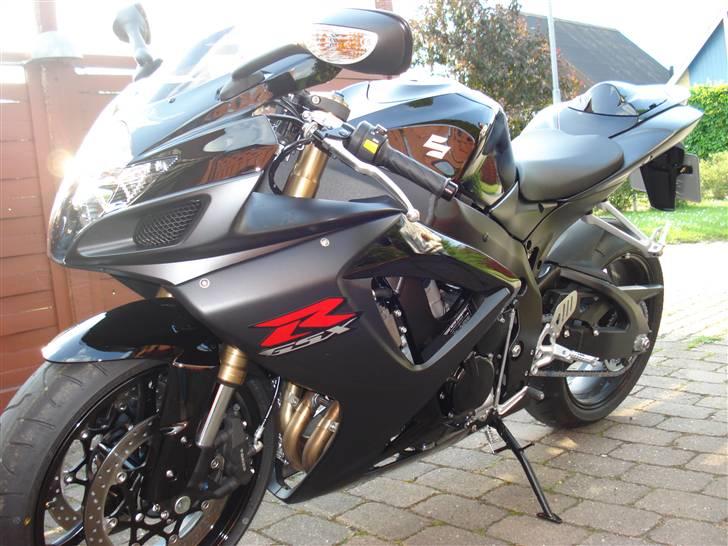 Suzuki GSX R 600 K7 "SOLGT" billede 4
