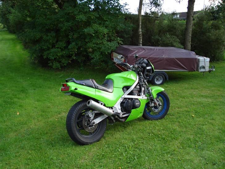 Kawasaki GPZ 600 R *SOLGT* billede 7