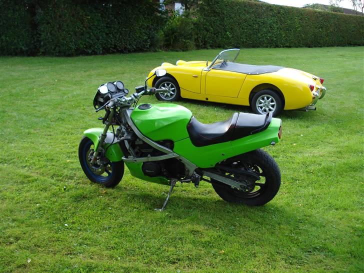 Kawasaki GPZ 600 R *SOLGT* billede 8