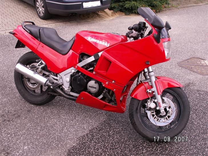 Kawasaki GPZ 600r billede 1