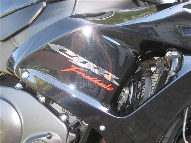 Honda CBR 1000 rr solgt billede 10